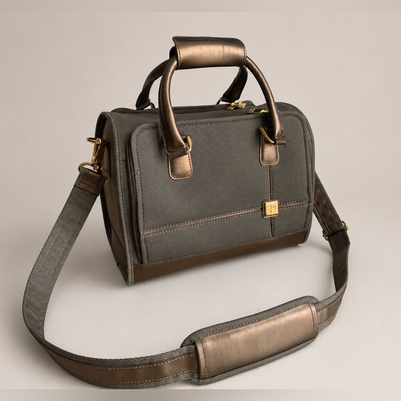 Diane Von Furstenberg Handbags - DIANE VON FURSTENBERG - Vintage Travel Vanity Case Weekender Bag w Strap & Pouch